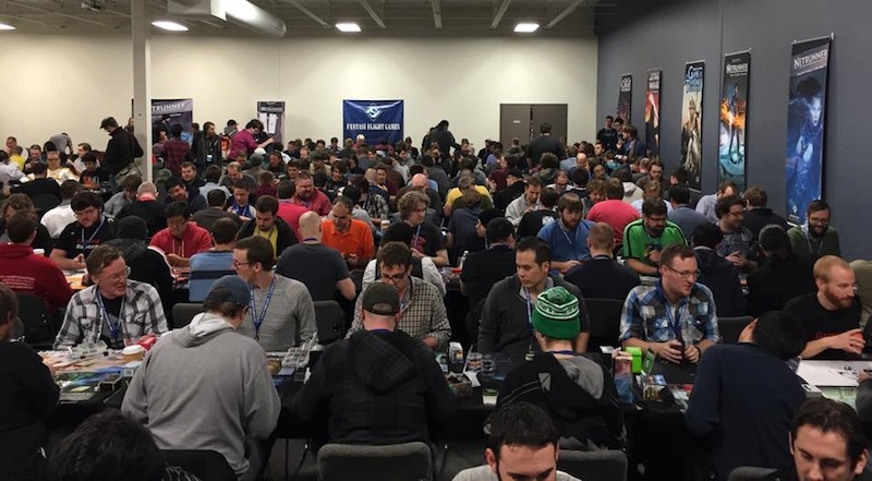 A lot of people playing Netrunner